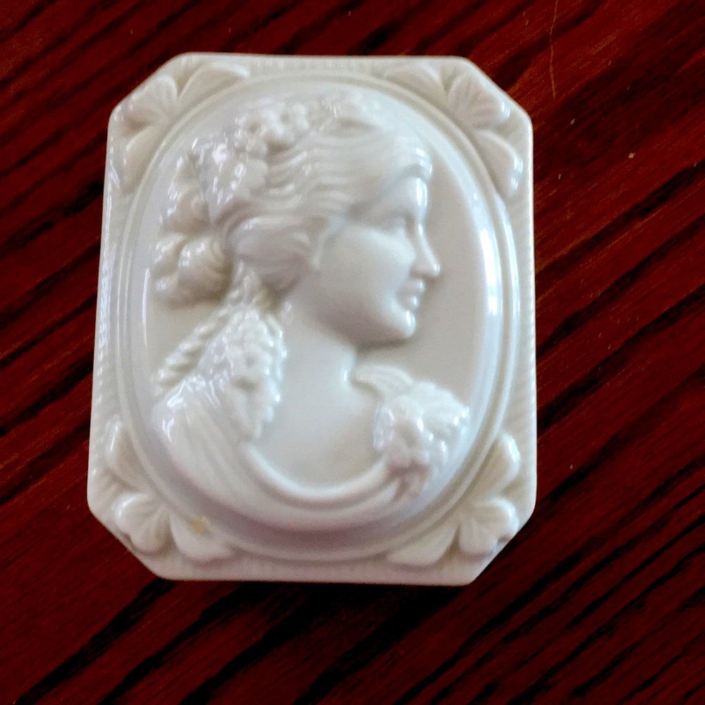 Trinket box